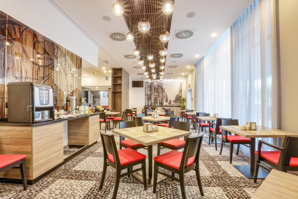 Ibis Styles Nowy Sacz Hotell Eksteriør bilde